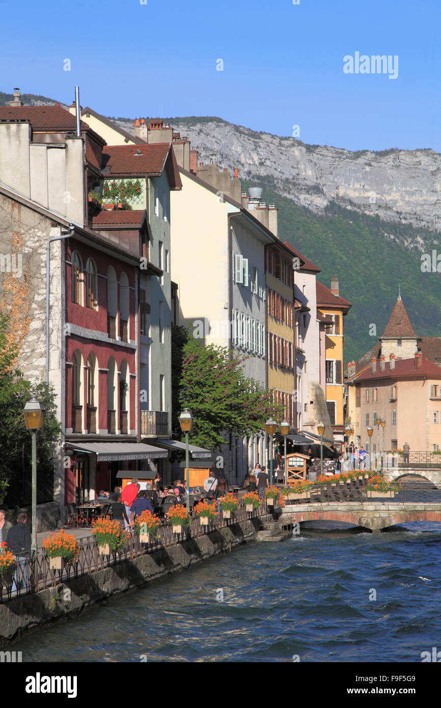 Francia Rhône-Alpes Annecy street scene Thiou Fiume Foto Stock