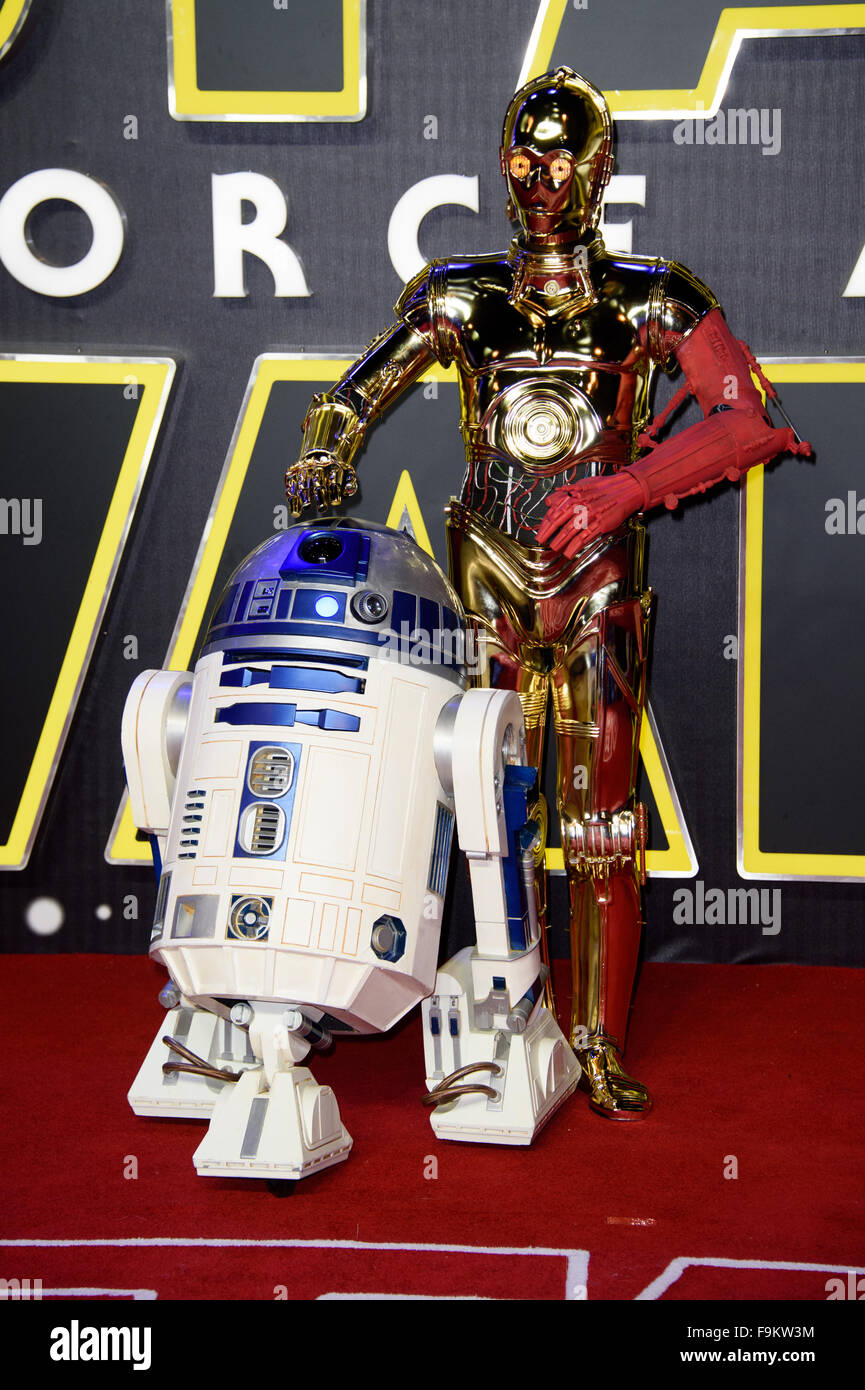 C3P e R2D2 presso la "Star Wars: La forza risveglia ' Premiere a Londra Foto Stock