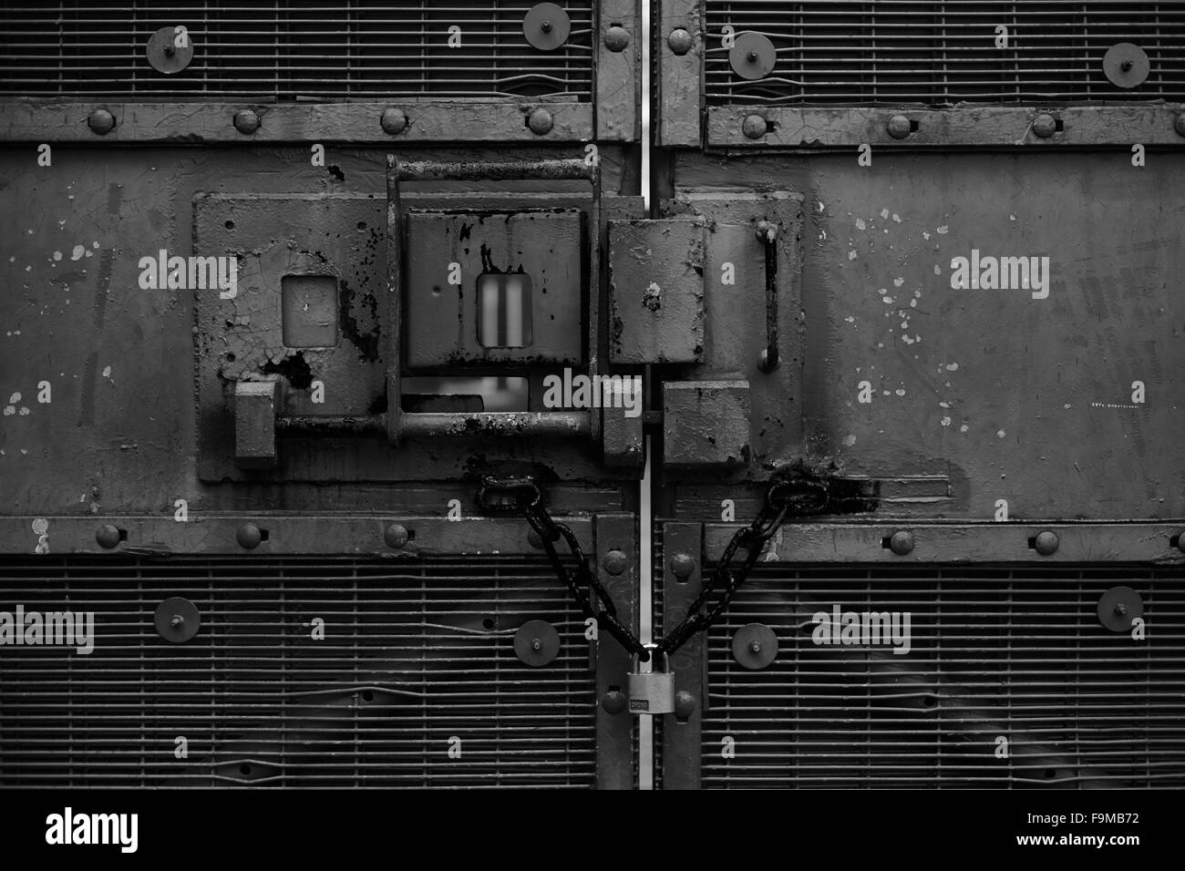 Prigione di Dorchester Dorset, Regno Unito, prese nel mese appena dopo la sua chiusura verso il basso. Collezione di esterni, interni e graffiti. Foto Stock