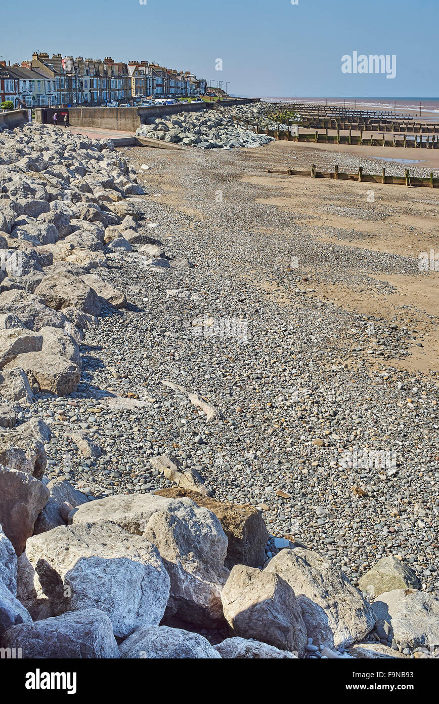 Le difese del mare per prevenire erosione costiera a Ashford, Yorkshire sulla costa di Holderness Foto Stock