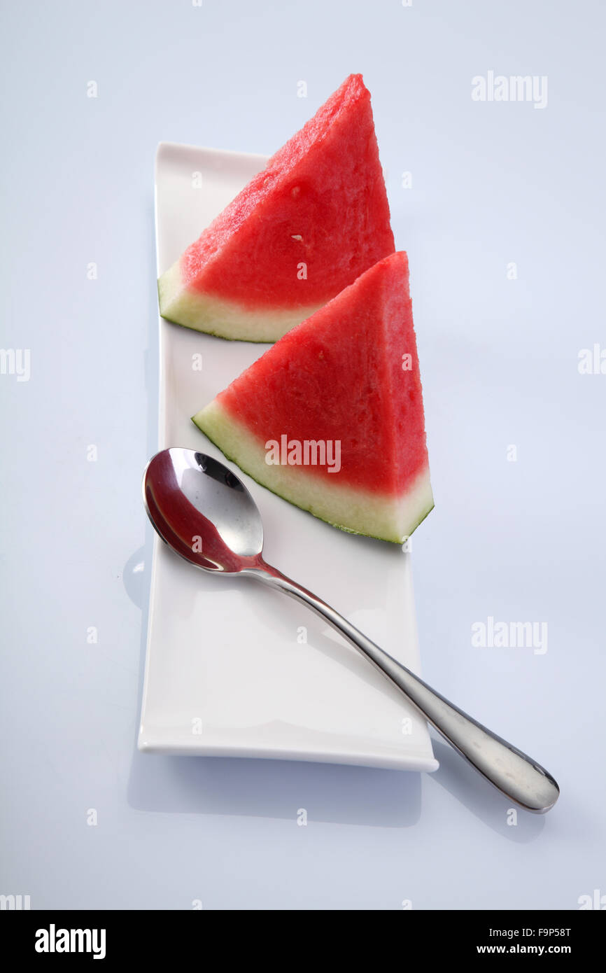 Anguria tagliata in una forma triangolare Foto Stock