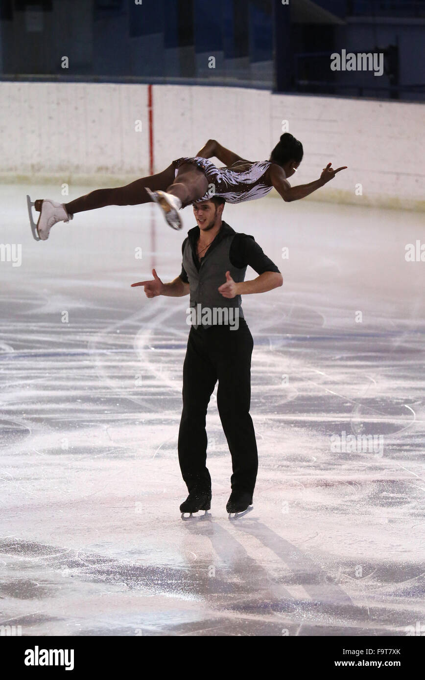 La figura pattinare serata di gala. Il team francese. Vanessa James e Morgan Cipres. Saint-Gervais les Bains. La Francia. Foto Stock