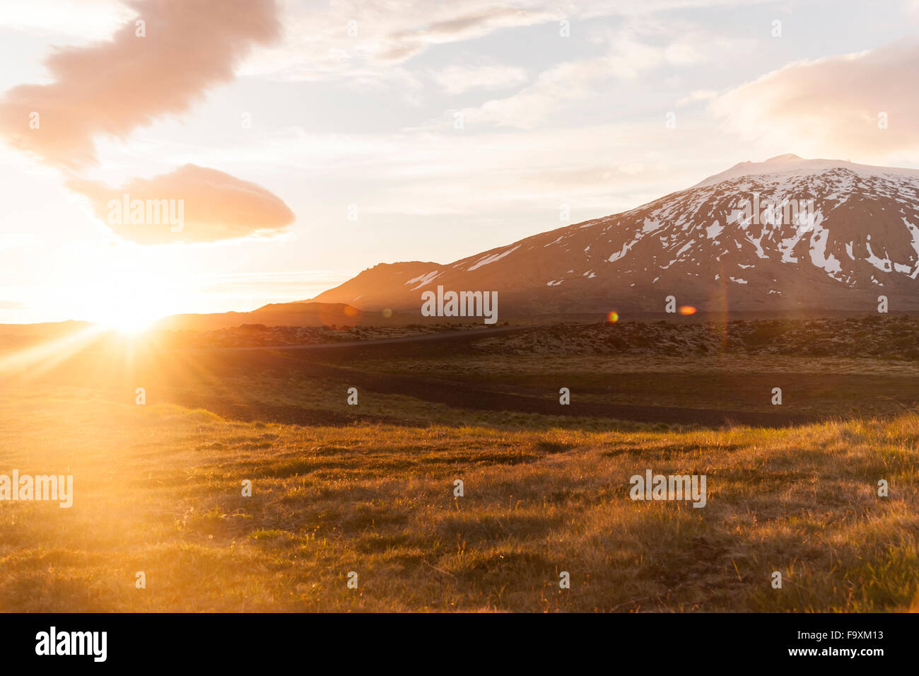 L'Islanda, il paesaggio nel sole di mezzanotte Foto Stock