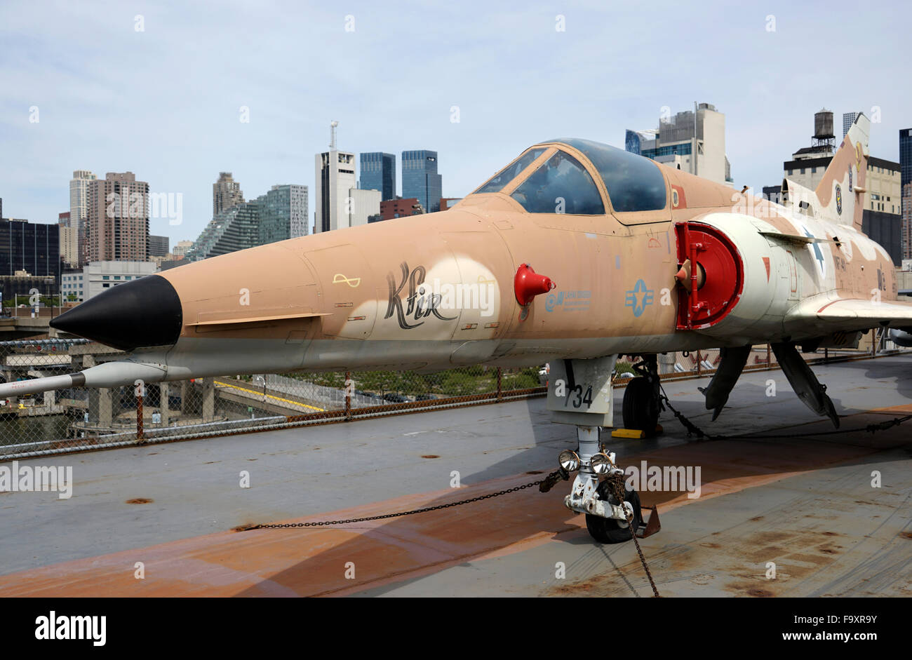 Israele industrie aeronautiche Kfir C-2 visualizzazione alla Intrepid portaerei Intrepid Sea Air & Space Museum.New York, Stati Uniti d'America Foto Stock