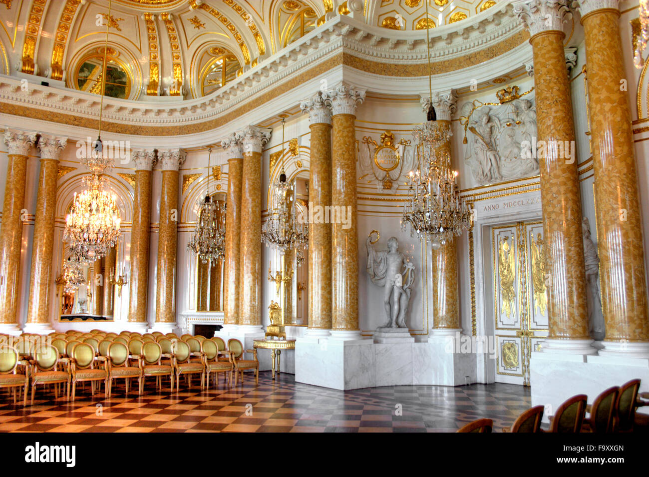 Interno del Castello Reale di Varsavia - la Grande Assemblea Hall (sala da ballo), Polonia Foto Stock