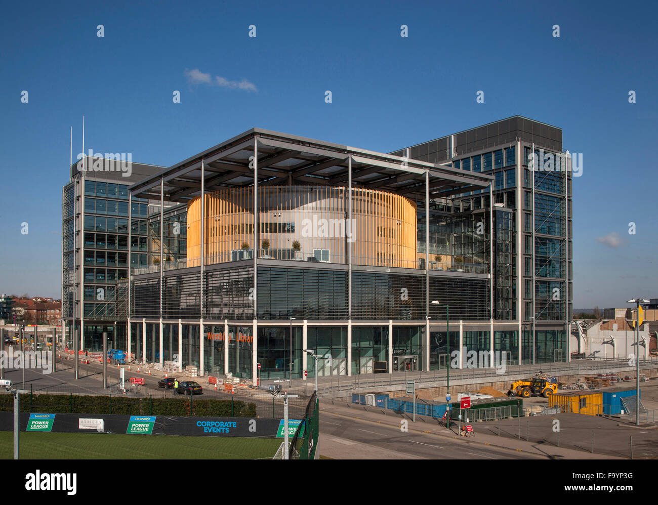 Brent Civic Center e Wembley biblioteca, un nuovo e moderno spazio civico e la libreria nella zona di rigenerazione in Brent. Esterno. Foto Stock