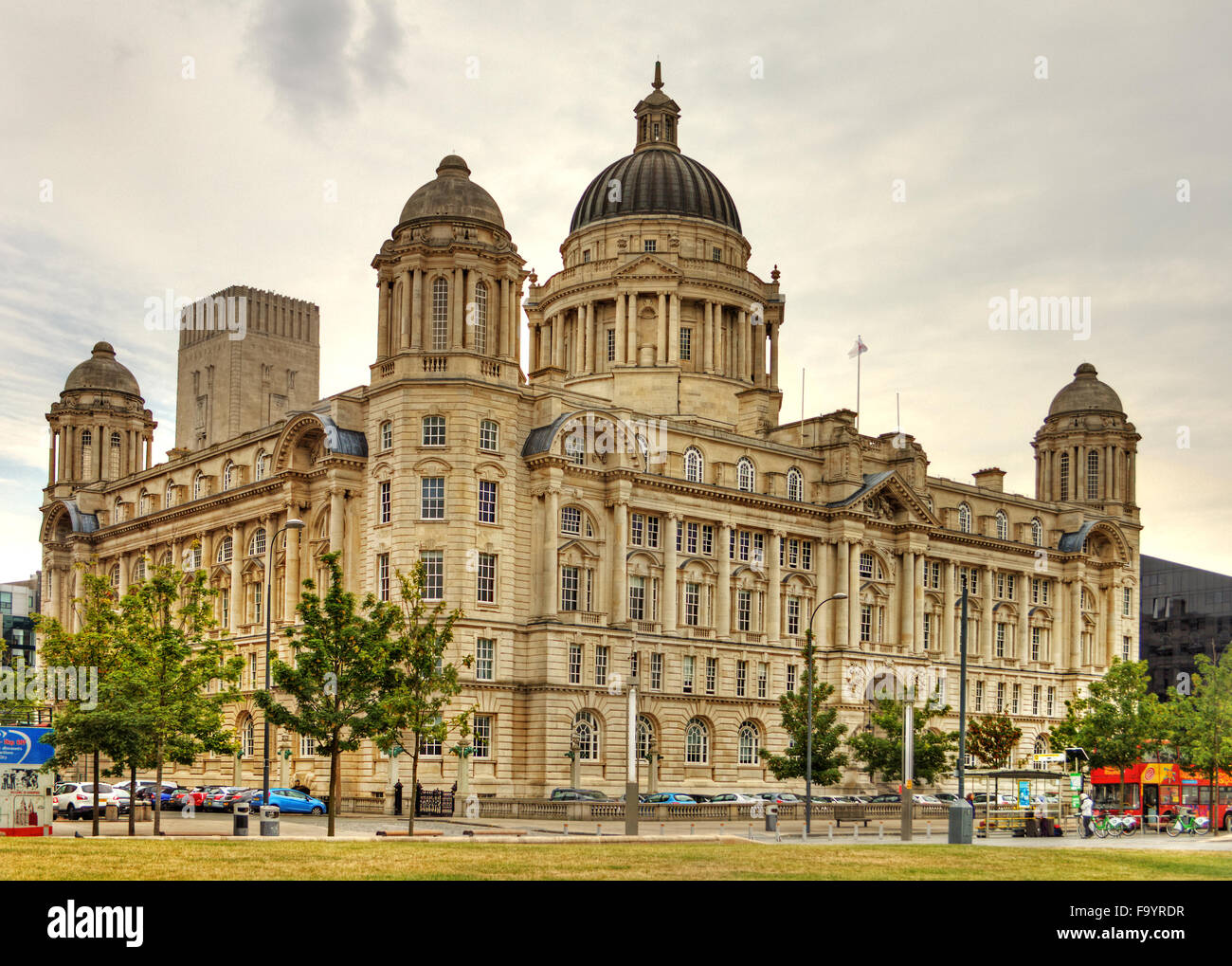 La grandezza del porto di Liverpool al Pier Head Foto Stock