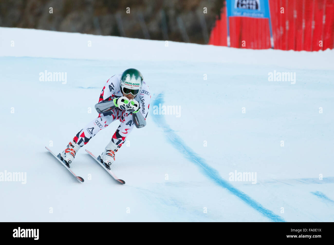 La Val Gardena, Italia 18 dicembre 2015. Otmar STRIEDINGER (Aut) competere nel Audi FIS Coppa del Mondo di Sci Alpino Super G Foto Stock