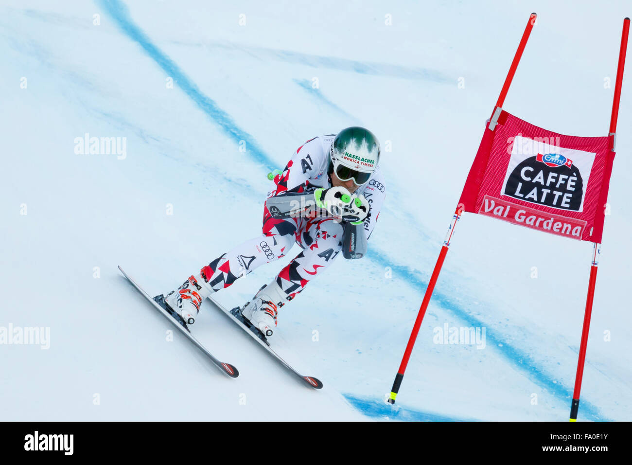 La Val Gardena, Italia 18 dicembre 2015. Otmar STRIEDINGER (Aut) competere nel Audi FIS Coppa del Mondo di Sci Alpino Super G Foto Stock