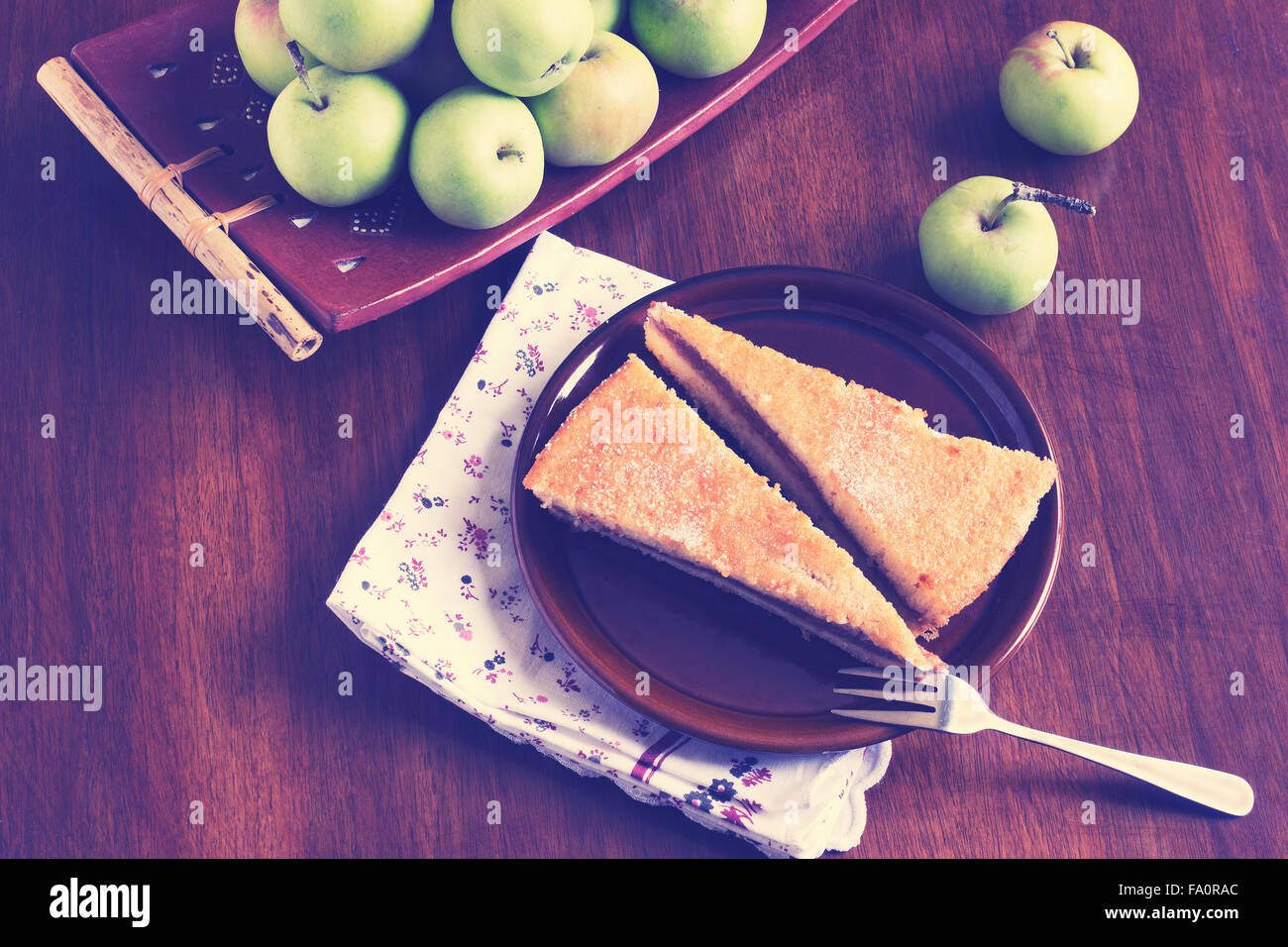 Torta di mele con effetto di filtro retrò stile vintage Foto Stock