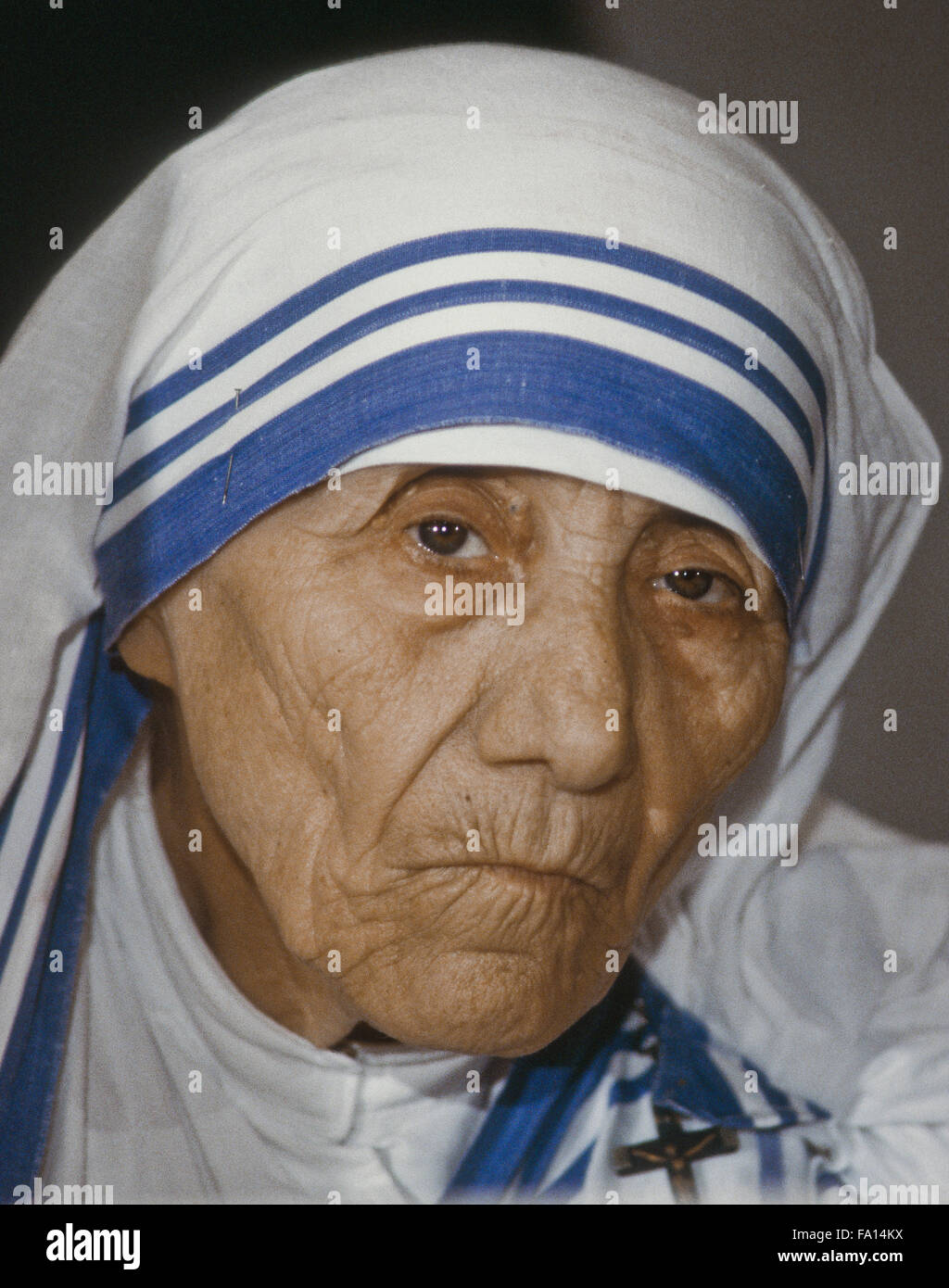 Washington, DC. 6-13-1986 la beata Teresa di Calcutta, comunemente noto come Madre Teresa una cattolica romana sorella religiosa e di missionario che ha vissuto la maggior parte della sua vita in India. Lei è nato oggi in Macedonia, con la sua famiglia essendo di discesa albanesi originari del Kosovo. Madre Teresa fondò la Congregazione delle Missionarie della Carità, una cattolica romana congregazione religiosa. Credito: Mark Reinstein Foto Stock