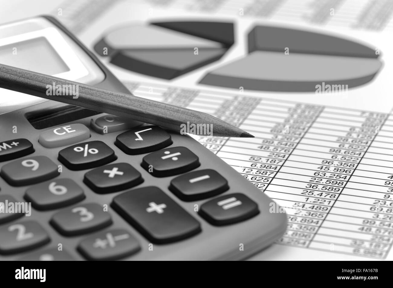 Il grafico e la calcolatrice mostra il successo di mercato azionario Foto Stock