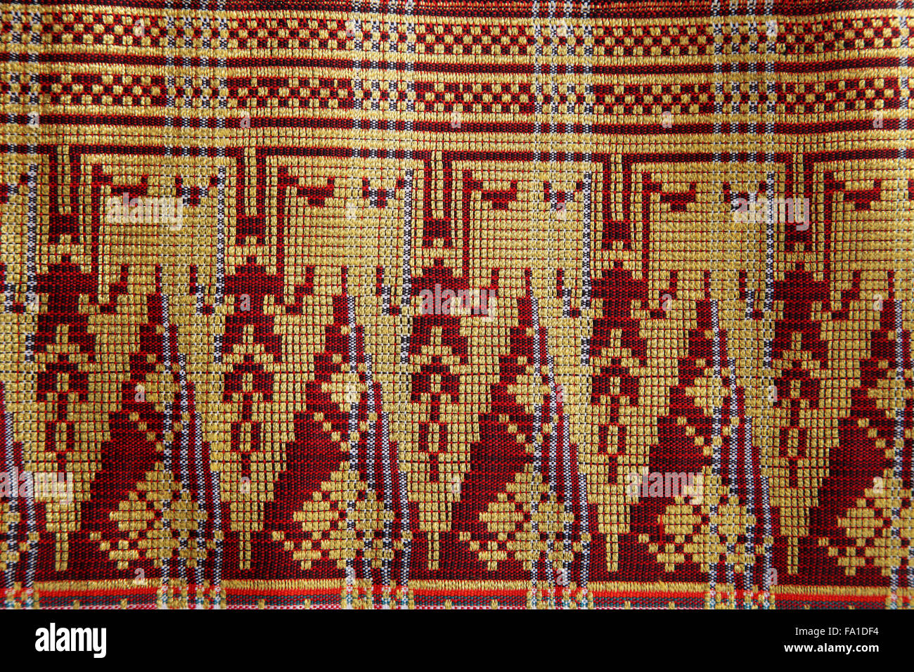 Malaysia Songket .Songket è un tessuto che appartiene alla famiglia brocade di tessili di Indonesia, Malaysia e Brunei. Si tratta di ha Foto Stock