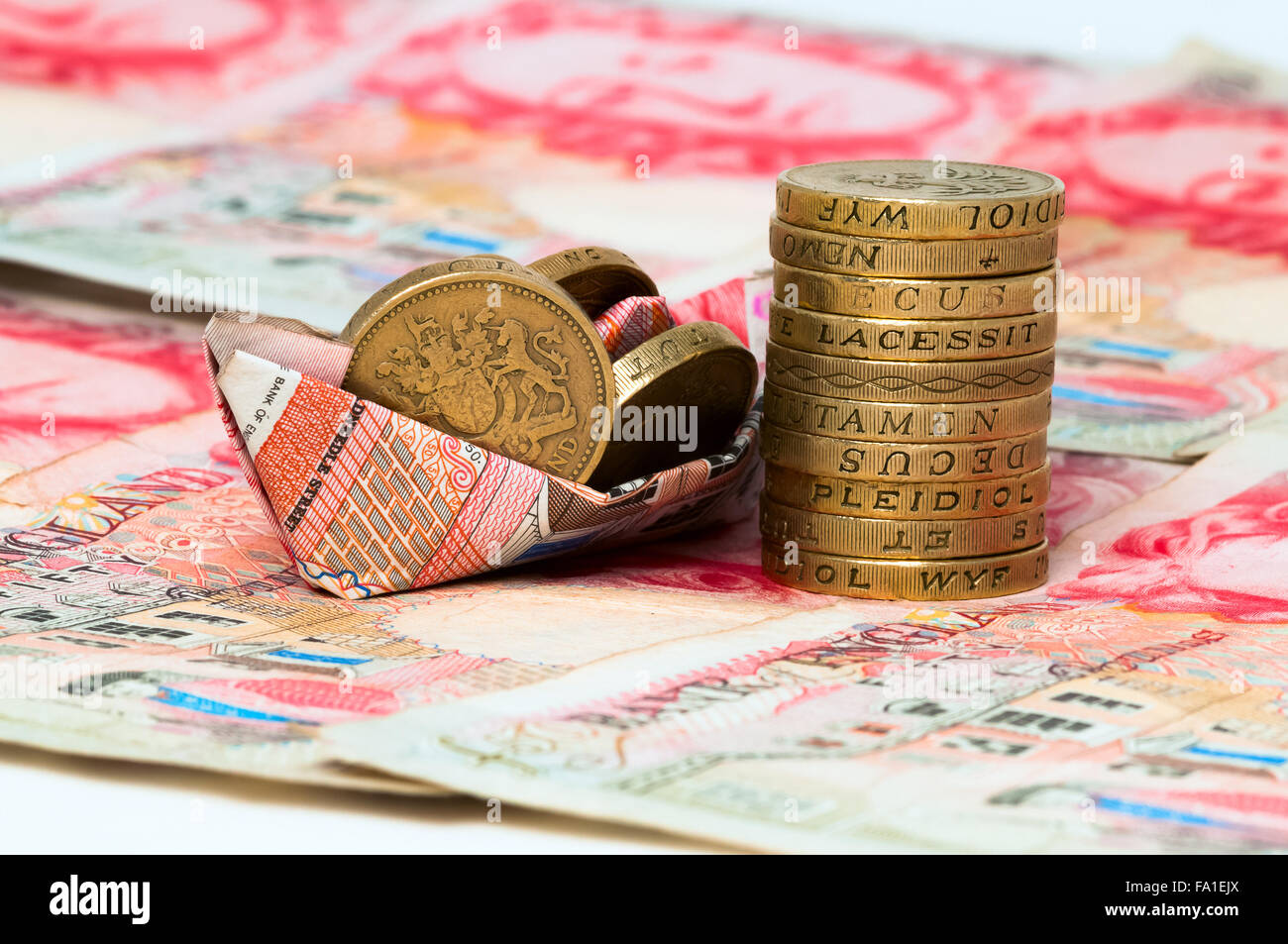 Gli investimenti dei fondi pensione ricchezza successo concetto astratto di crescita in barca Foto Stock