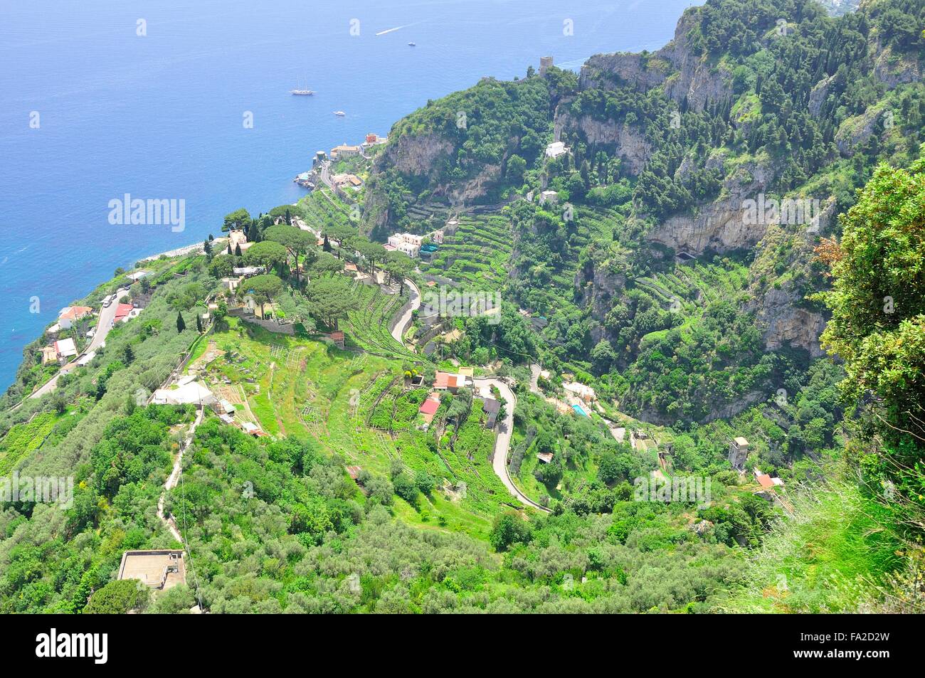 Paesaggio italiano visto dalla città di Ravello Foto Stock Paesaggio italiano visto dalla città di Ravello Foto Stock