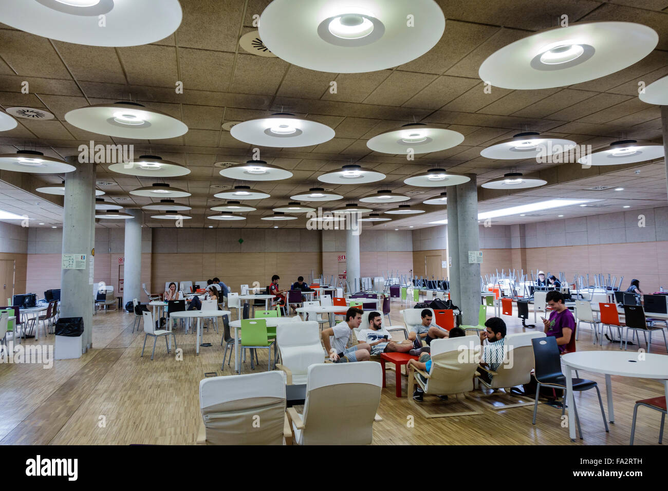 Madrid Spagna,Ispanica Moncloa-Aravaca,Università Complutense di Madrid,Universidad Complutense de Madrid,campus,scuola,Biblioteca Maria Zambano,libra Foto Stock