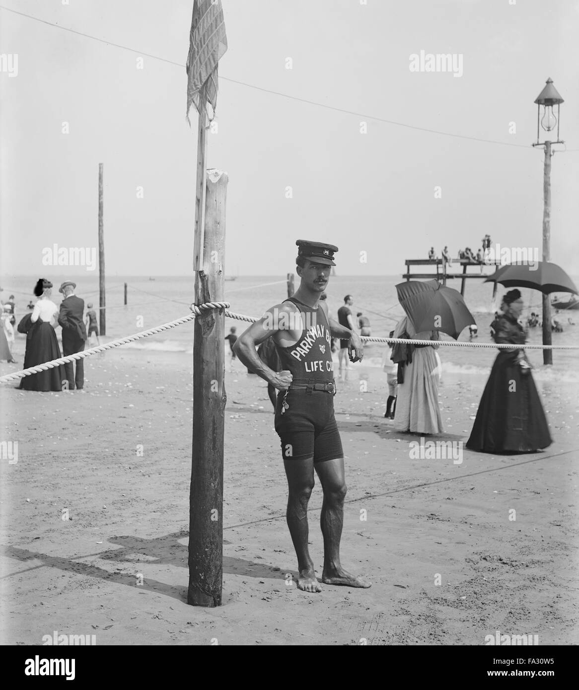 Bagnino, Spiaggia di Brighton, Brooklyn, New York, USA, 1905 Foto Stock