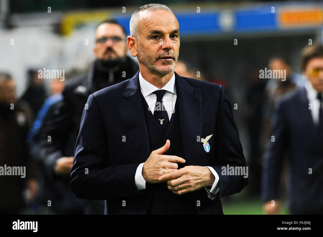 Milano, Italia. Dicembre 20th, 2015. Stefano Pioli allenatore della SS Lazio durante la Serie A italiana League Soccer match tra Inter e Milan e SS Lazio a San Siro di Milano, Italia. Credito: Gaetano Piazzolla/Alamy Live News Foto Stock