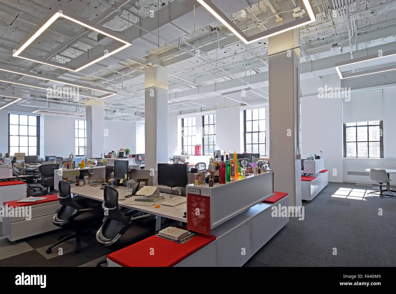 Area di workstation. Tribeca Office, New York City, Stati Uniti. Architetto: HOK International Ltd, 2015. Foto Stock