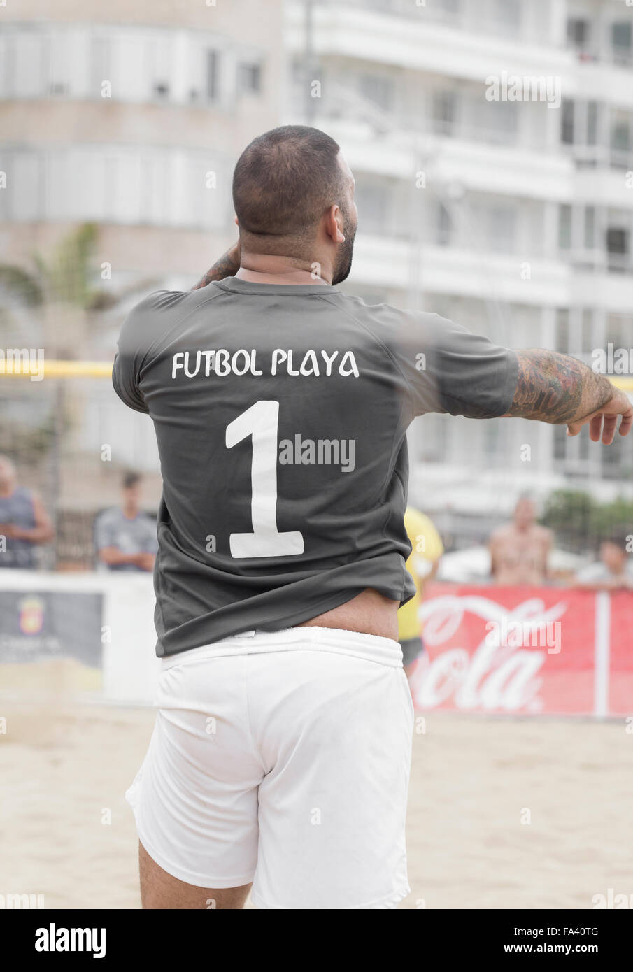 Il portiere a beach torneo di calcio in Spagna Foto Stock