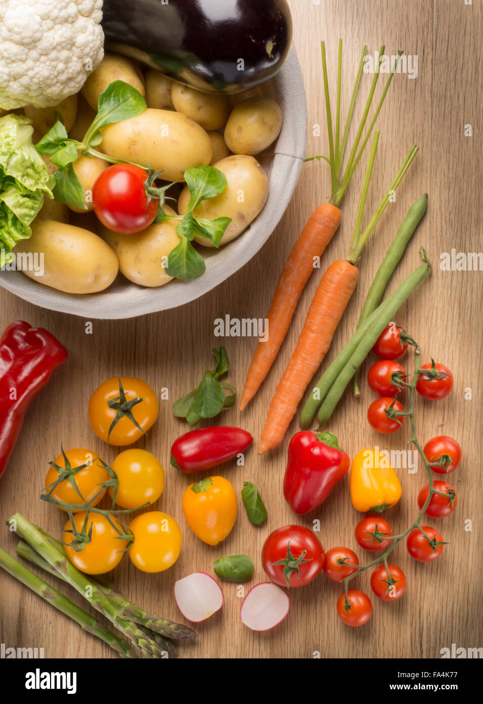 Organic, vegetali, display, cibo sano, naturale e gustosa, vitamine, composizione, Foto Stock