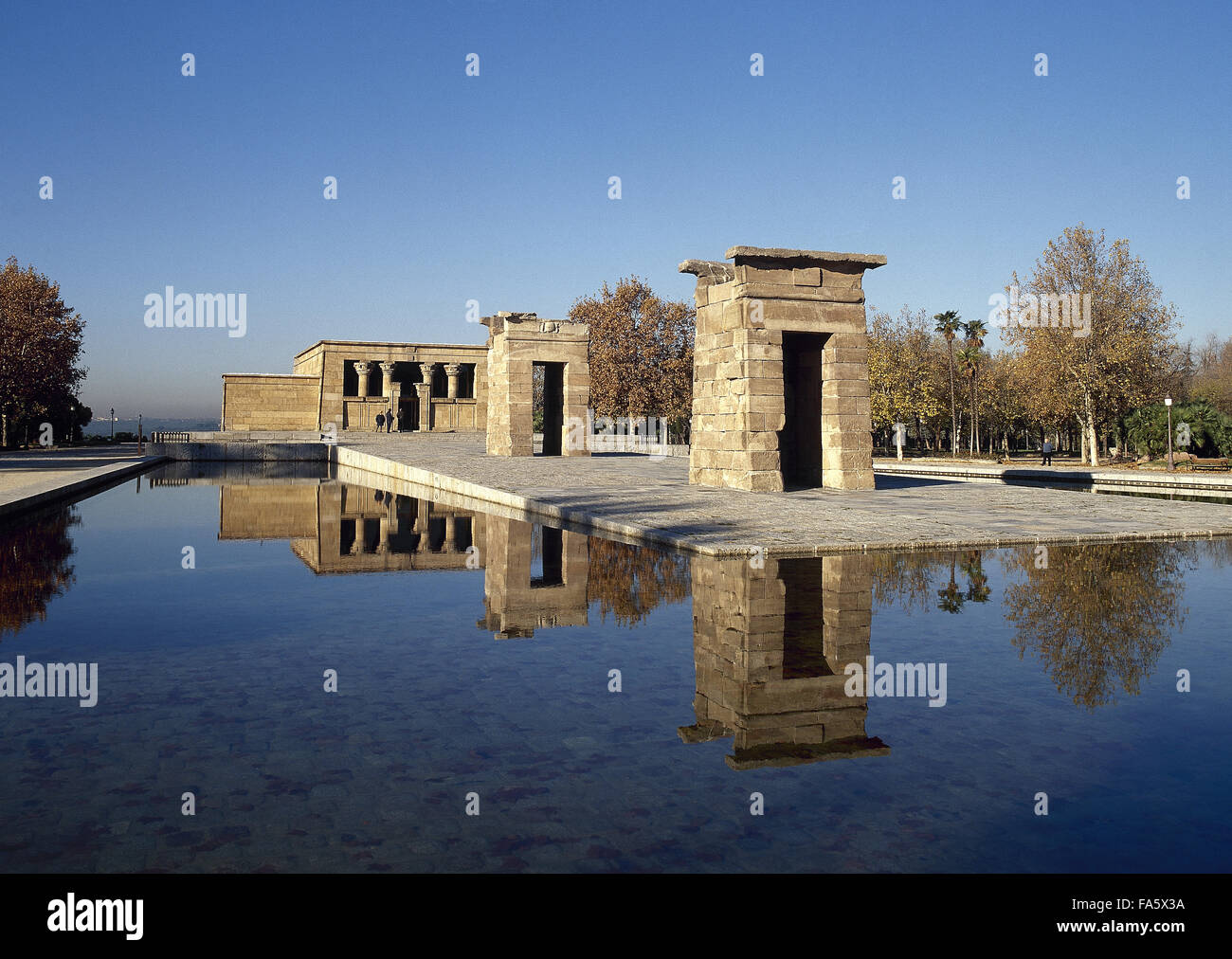 Spagna. Madrid. Tempio di Debod. Antico tempio egizio che è stato smontato e ricostruito a Madrid nel 1968. Dall'Egitto meridionale, vicino a Aswan. Costruito 200 BC. West Park. Foto Stock