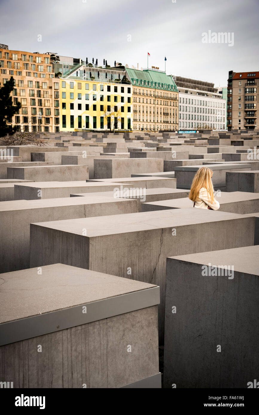 Memoriale al assassinato ebrei dell'Europa Berlino memoriale dell Olocausto per la Germania campo di stele Foto Stock