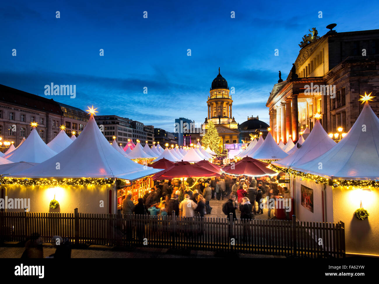 Mercatino di Natale a Gendarmenmarkt Berlin Germania Foto Stock