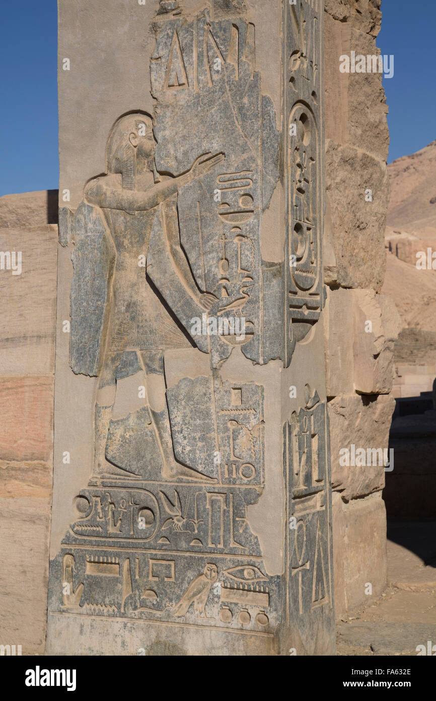 Il sollievo di Ramses II, il Ramesseum, Luxor, West Bank, la Valle del Nilo, Egitto Foto Stock