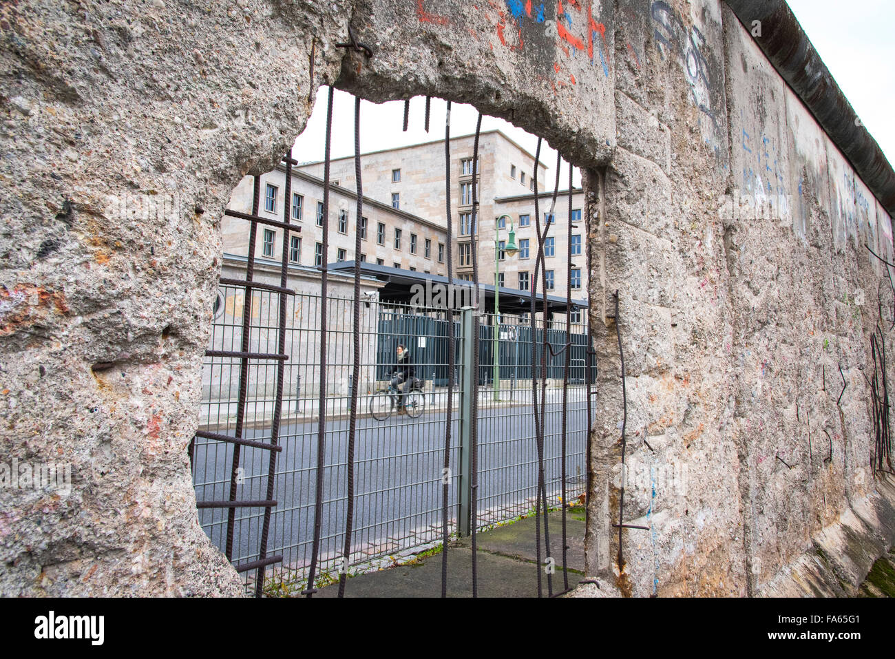 Resti del muro di Berlino al terrore Museum Germania Foto Stock