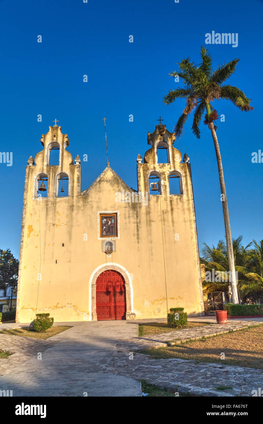 Chiesa e Convento di Hopelchen, costruito nel tardo XVI secolo, Hopelchen, Campeche, Messico Foto Stock