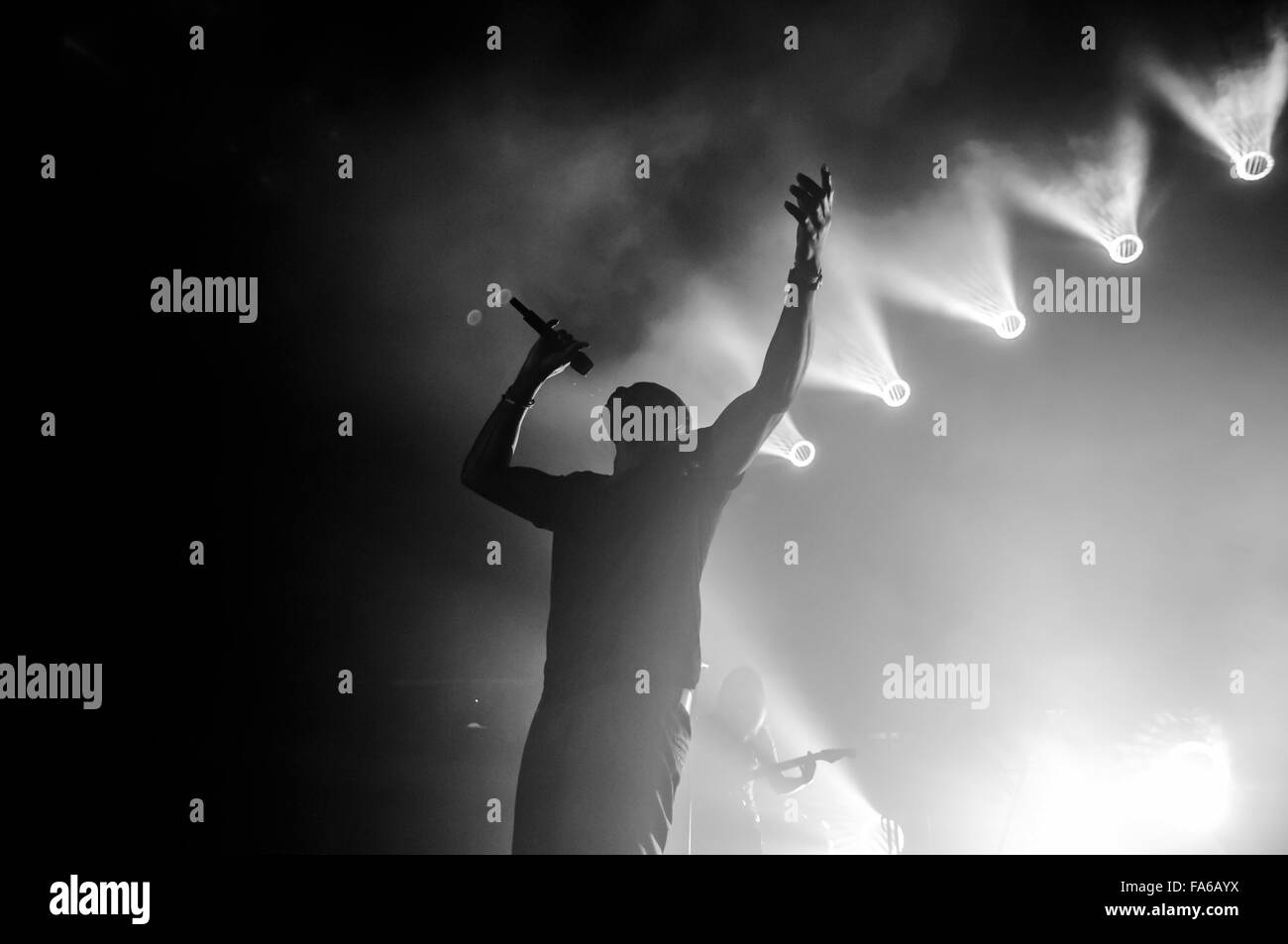 Liverpool, Regno Unito. Il 12 dicembre 2015. Guarnizione esplica come artista ospite dei Duran Duran sulla data finale del loro tour a Liverpool Echo Arena. &Acirc;&copia; Paolo Warburton Foto Stock