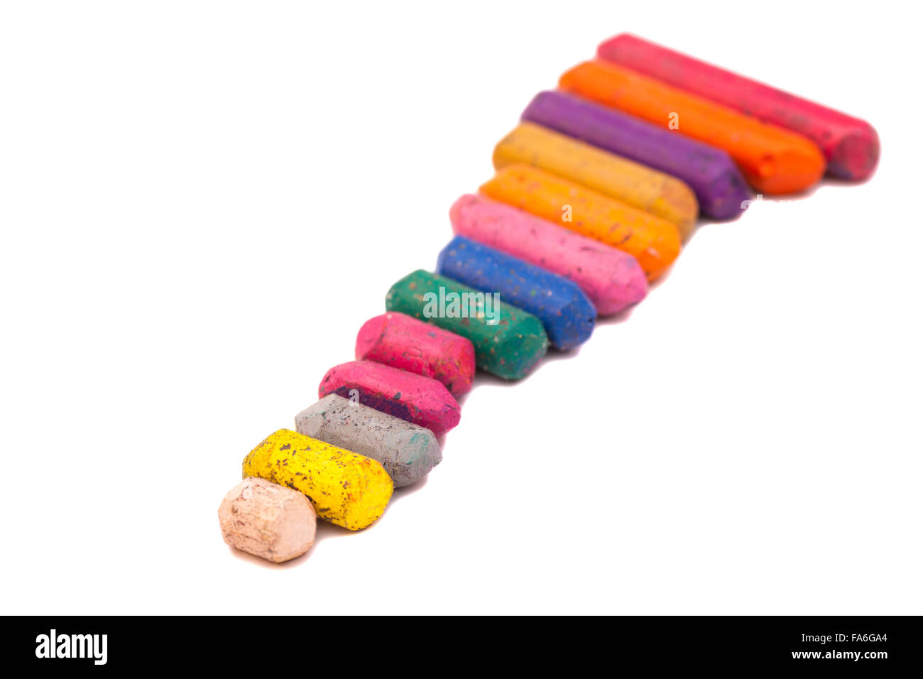 Gesso di colore per il disegno su sfondo bianco Foto Stock