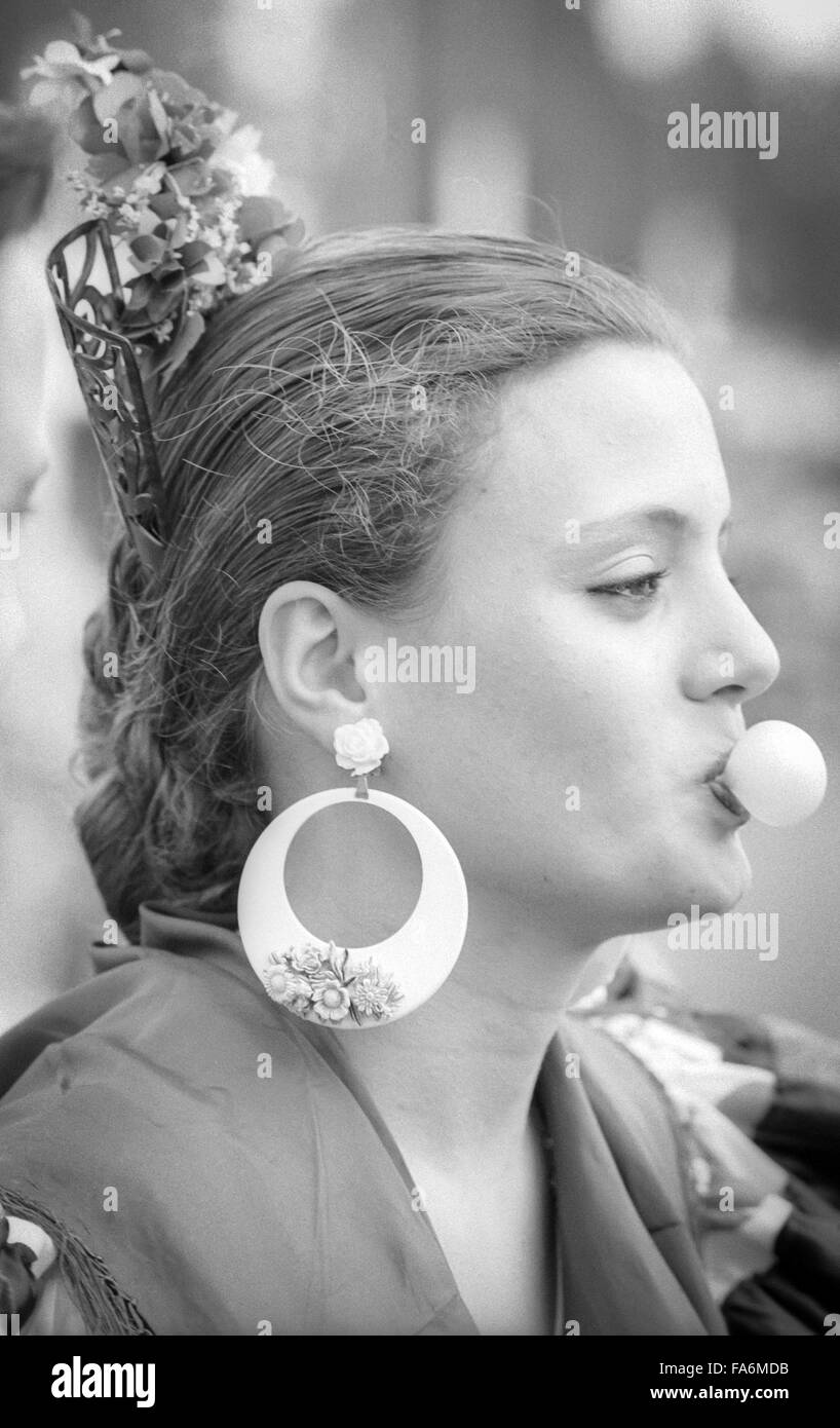Scene di strada dalla Feria de Abril, la fiera di aprile, che ha luogo ogni anno nella città di Siviglia. Foto Stock