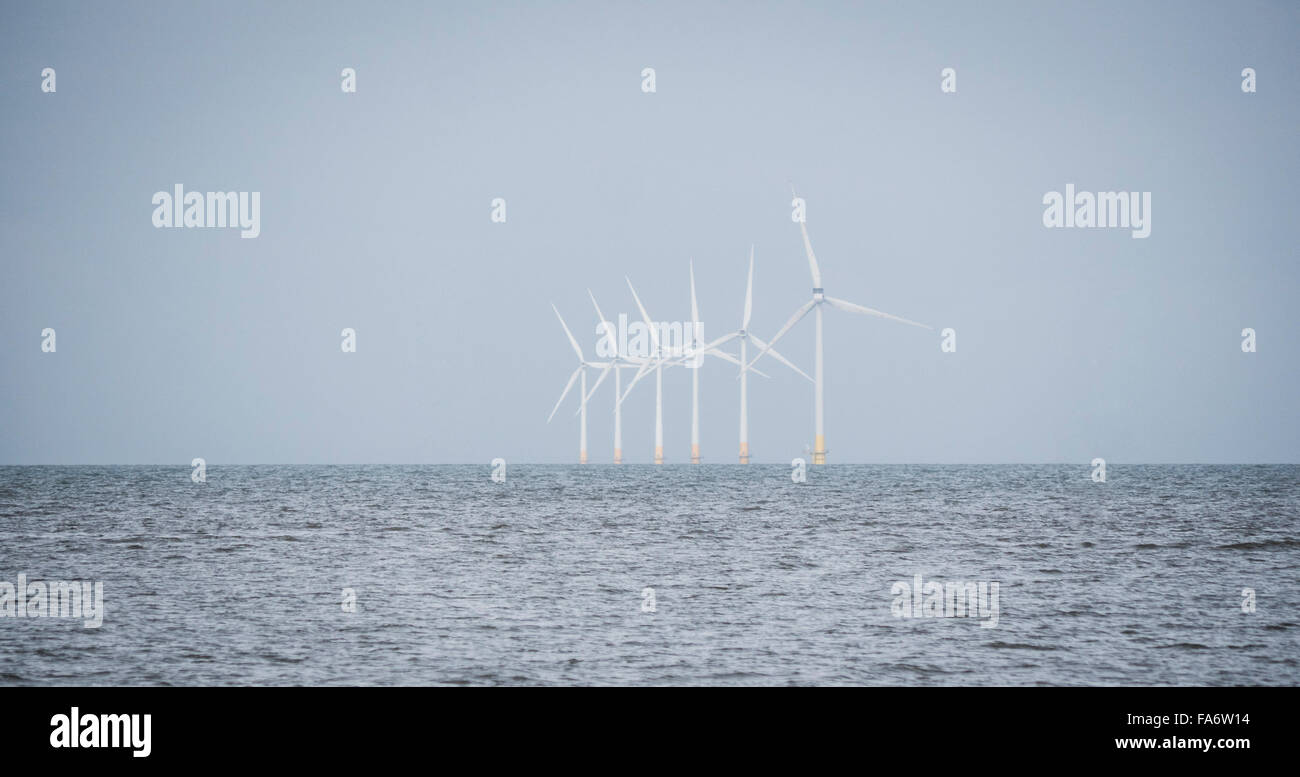 Kentish Flats Offshore Wind Farm visto da whitstable kent, Regno Unito Foto Stock