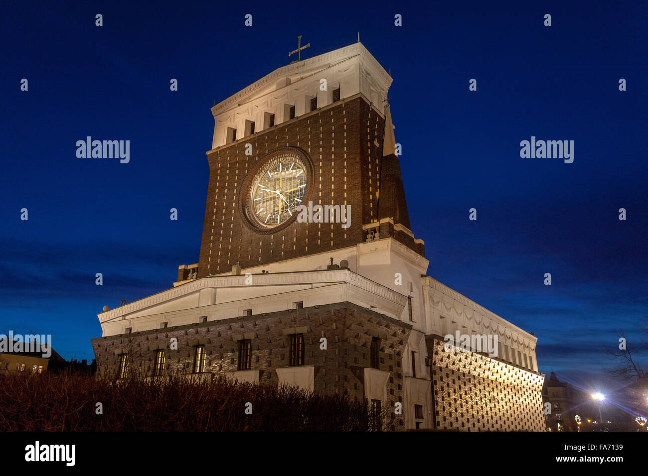 Chiesa del Sacro Cuore di nostro Signore (1931) by Josip Plecnik a Namesti Jiriho Z Podebrad square, Vinohrady di Praga Repubblica Ceca Foto Stock