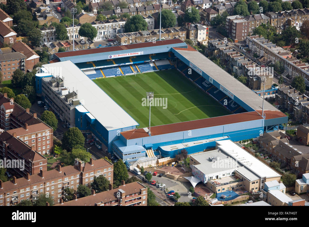 LOFTUS ROAD STADIUM, Shepherds Bush, Londra. Vista aerea. Home del Queens Park Rangers Football Club. QPR. Fotografato nel settembre 2006. Foto Stock