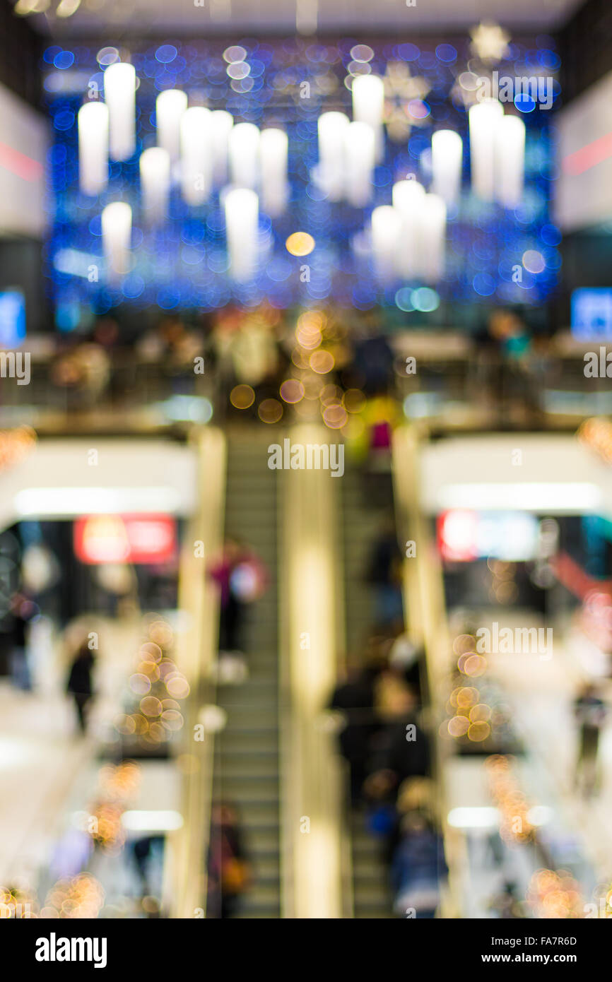 Shopping Mall di sfocatura con sfondo bokeh di fondo Foto Stock