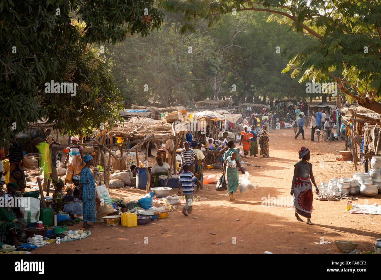 Settimanale mercato tradizionale di Banfora Reparto, Burkina Faso. Foto Stock