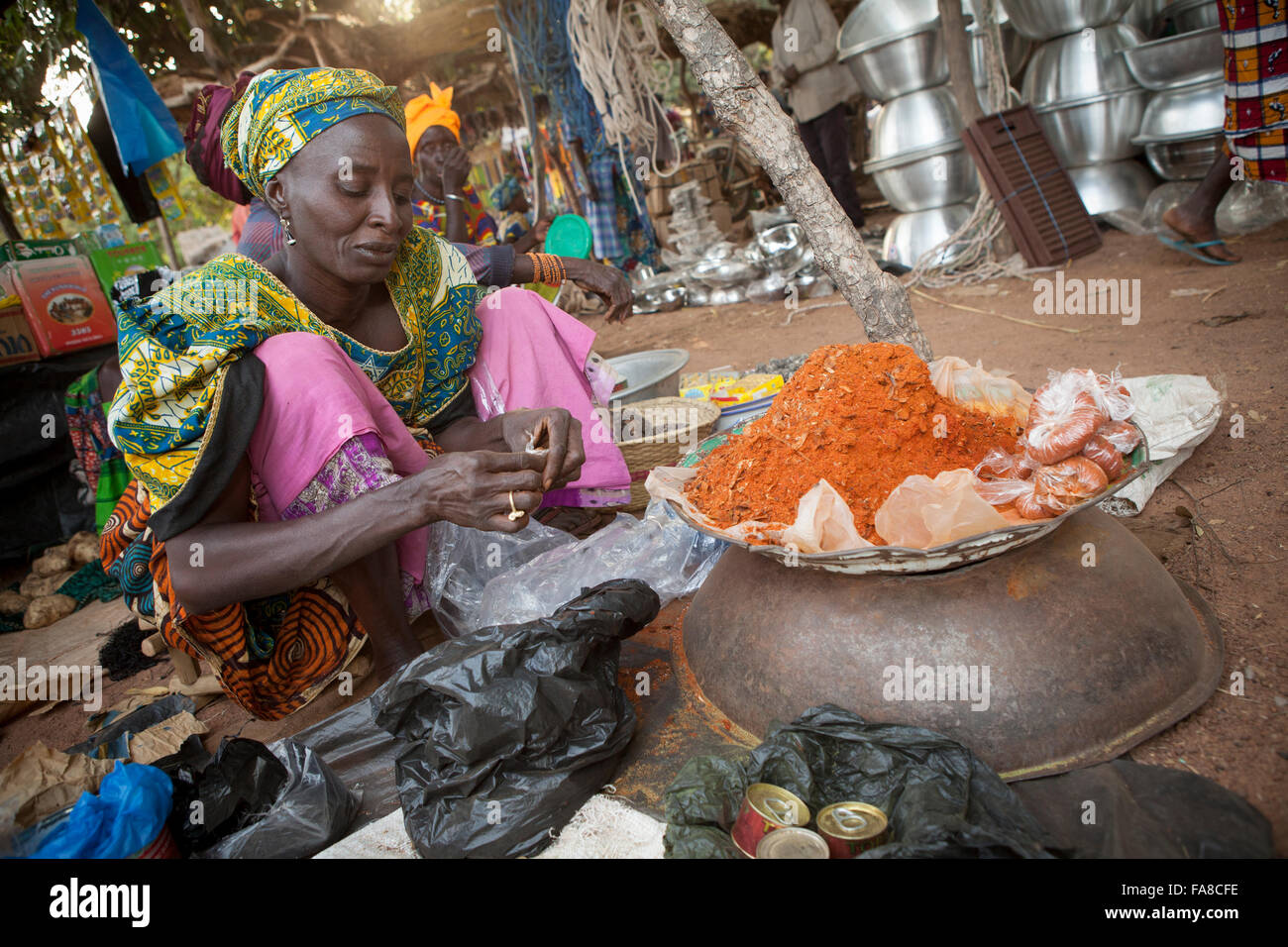 Tradizionale settimanale mercato delle spezie nel dipartimento di Banfora, Burkina Faso. Foto Stock