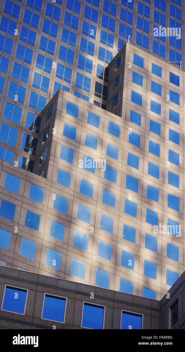 Blue sky riflessioni e architettura di Manhattan Foto Stock