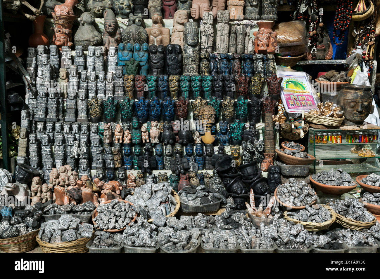 Mercato delle streghe a La Paz, Bolivia, SUD AMERICA Foto Stock