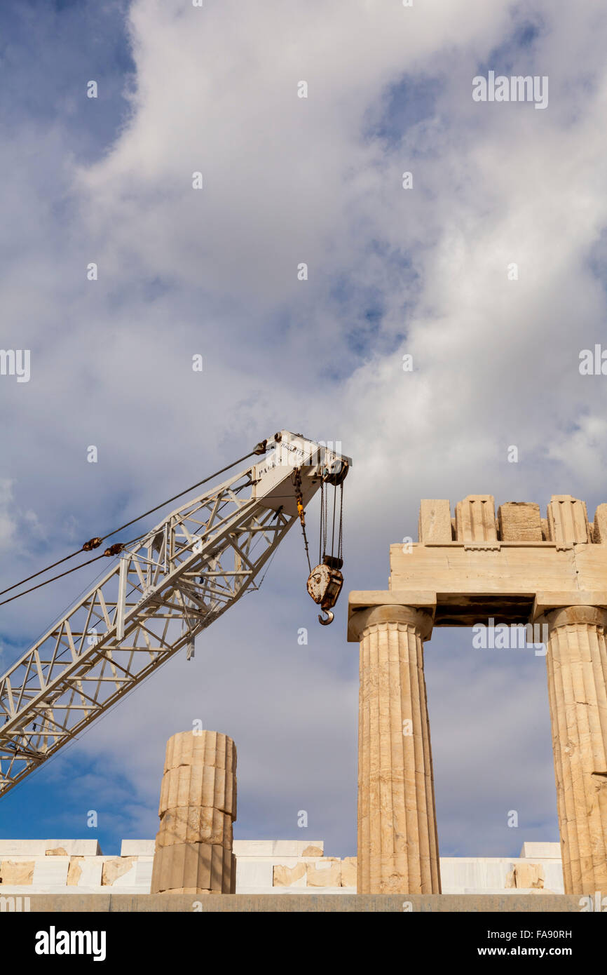 L'Acropoli Progetto di restauro in corso dei lavori di restauro presso l'antico sito dell'Acropoli di Atene, Grecia Foto Stock