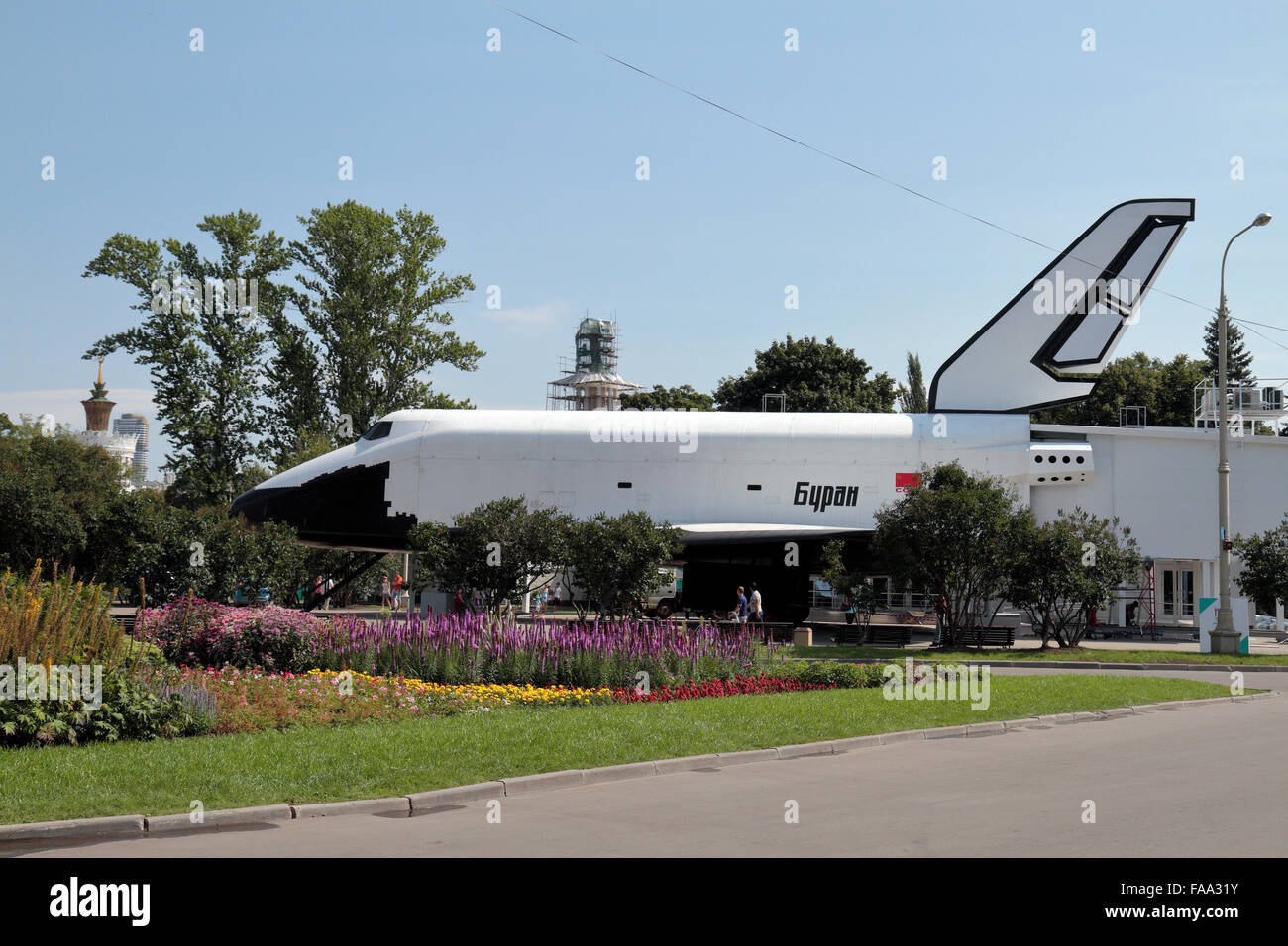 Una full size modello del russo Buran lo Space Shuttle OK-TVA in VDNKh, Mosca, Russia. Foto Stock