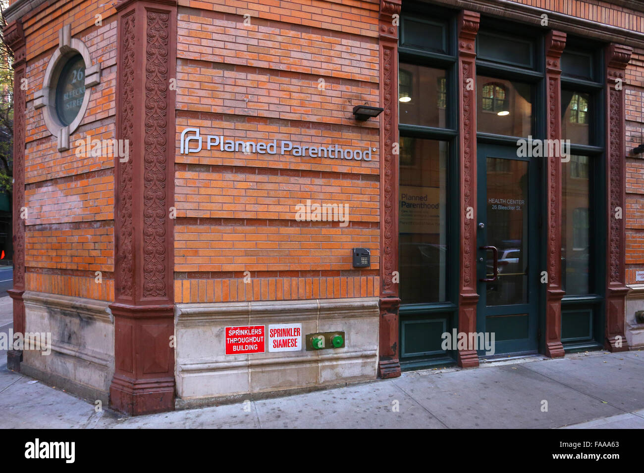Planned Parenthood, 26 Bleecker St, New York, New York. Deposito esterno di una clinica di salute riproduttiva nel quartiere NoHo di Manhattan Foto Stock