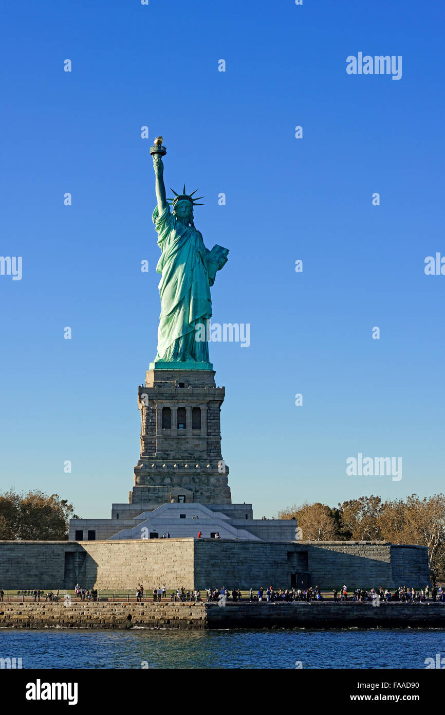 Statua della Libertà, Liberty Island e Manhattan, New York, New York, Stati Uniti d'America Foto Stock