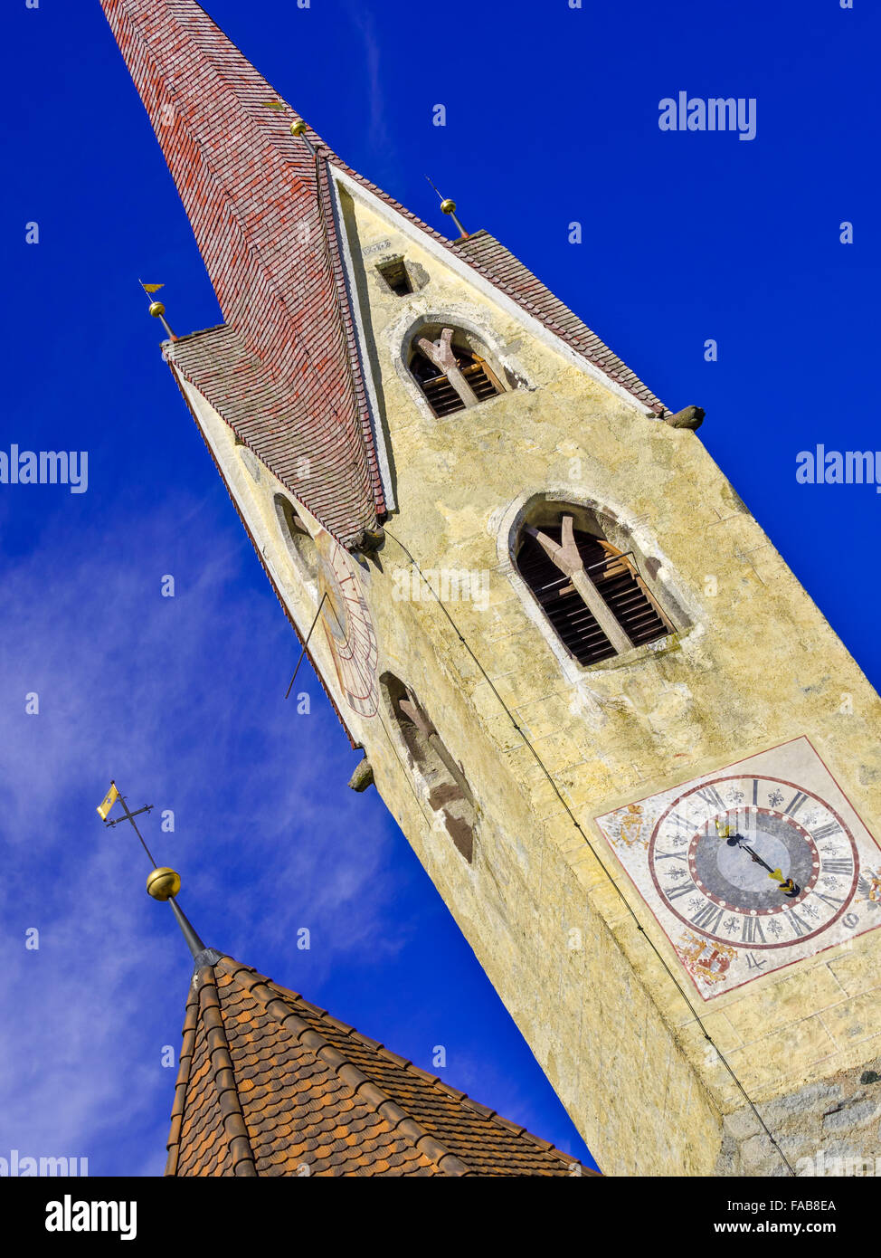 Torre dell Orologio nella città di città di Gudon (Gudon:) nel Nord Italia Foto Stock