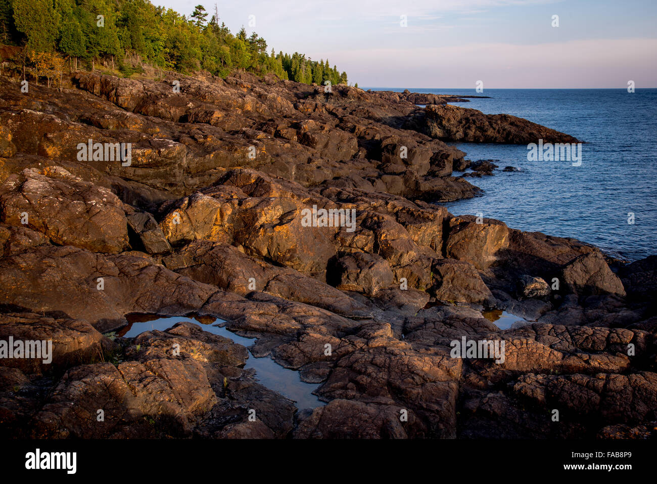 Rocce nere di Presque Isle, Lago Superior, Michigan Foto Stock