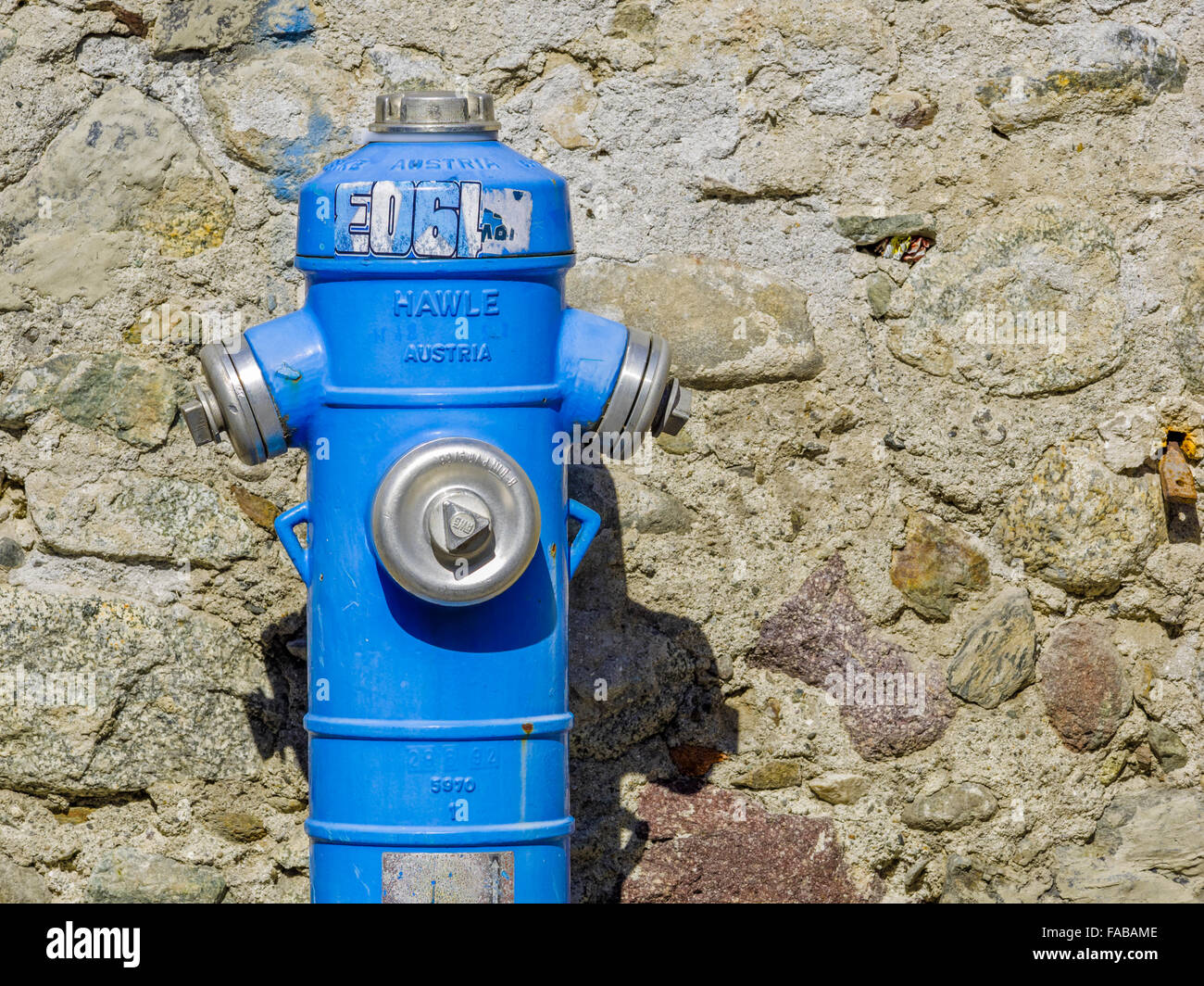 Blue idrante di fuoco nella città di Merano in nord Italia Foto Stock