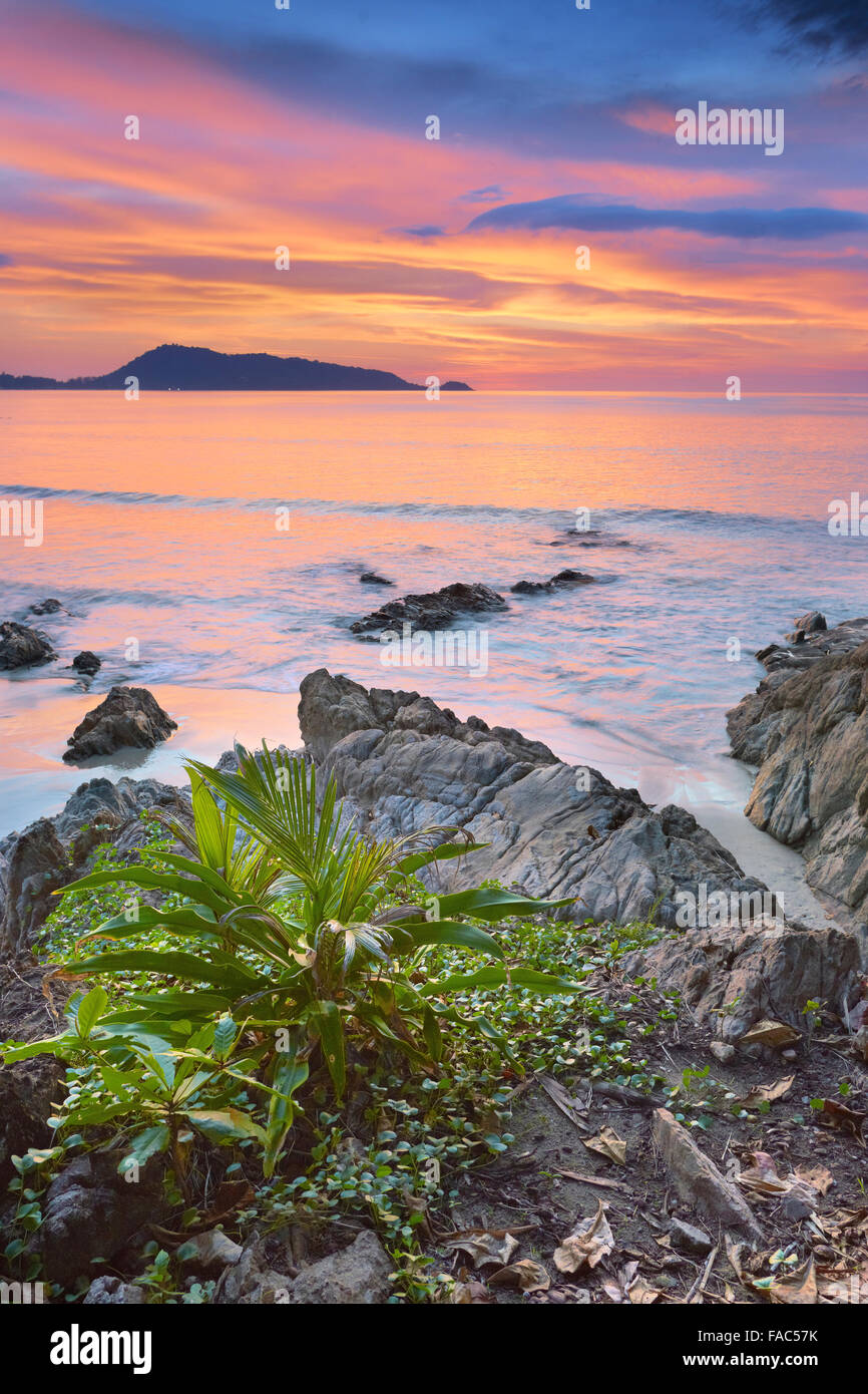 Thailandia - Isola di Phuket, Patong Beach, tramonto paesaggi di tempo Foto Stock